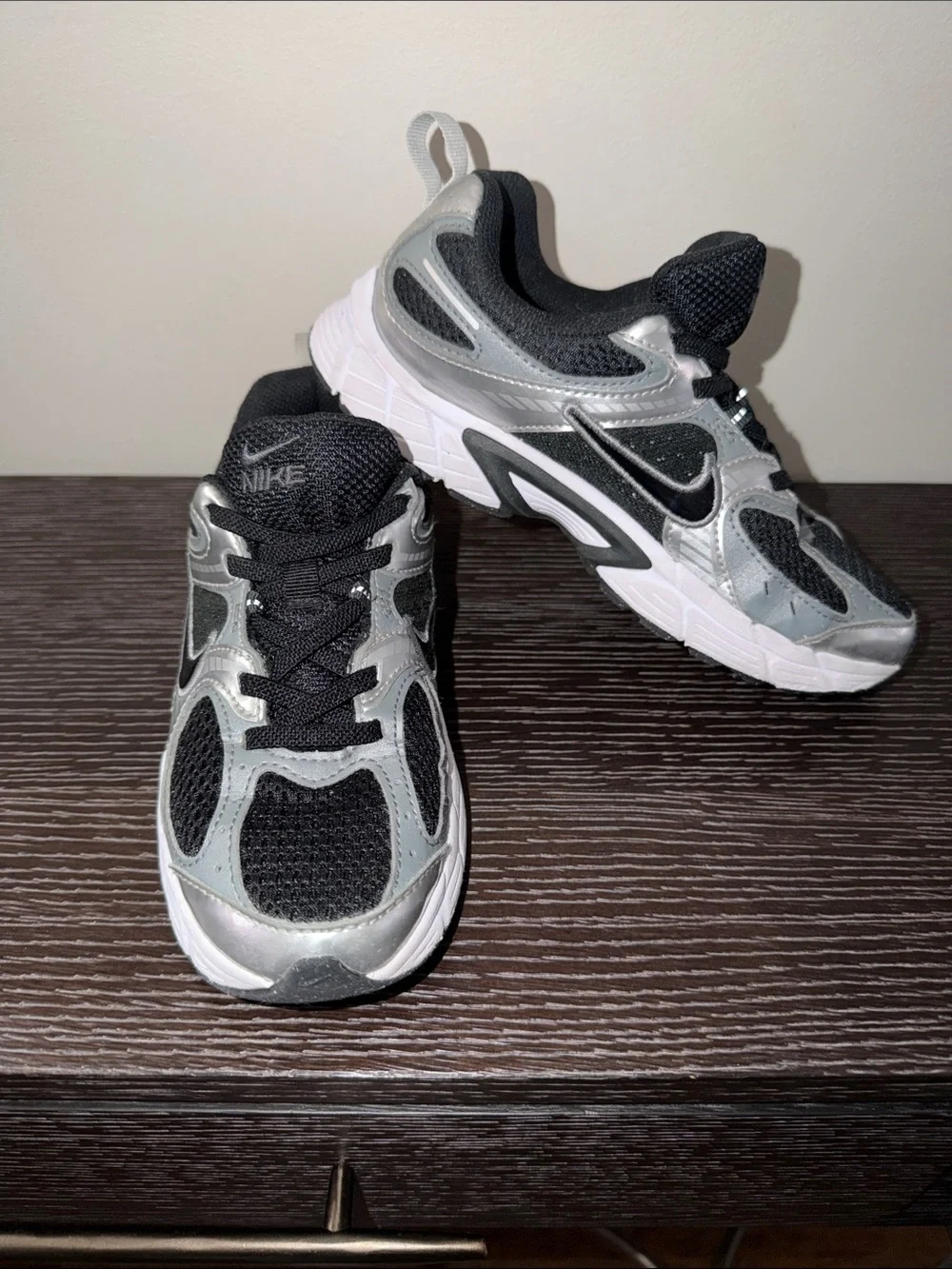 Nike V5 RNR Little kids 3Y